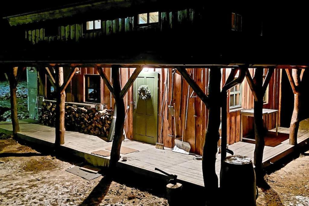 Chalet Boruvka - Biofarma Na Samote V Lesich Benesov  Luaran gambar