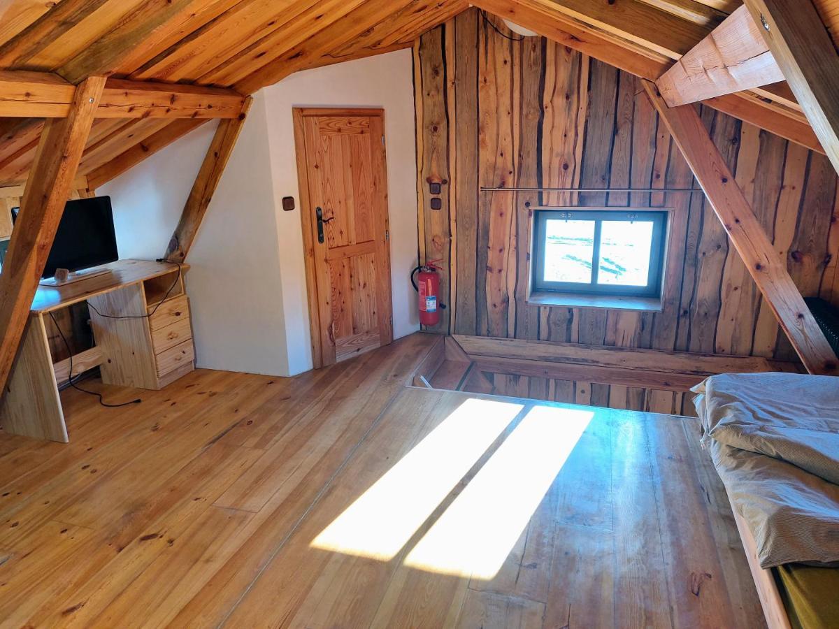 Chalet Boruvka - Biofarma Na Samote V Lesich Benesov  Luaran gambar